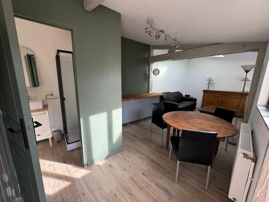 Petite Maison Independante Avec Parking Vétheuil エクステリア 写真