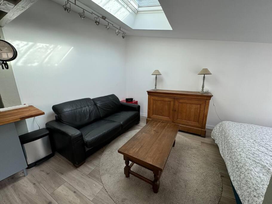 Petite Maison Independante Avec Parking Vétheuil エクステリア 写真