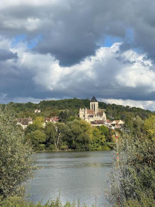 Petite Maison Independante Avec Parking Vétheuil エクステリア 写真